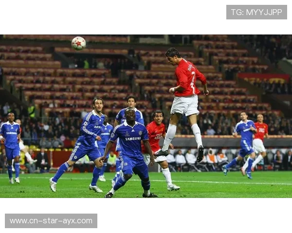 C罗头球摆渡做球，胜利跟进补射，c罗头球攻门